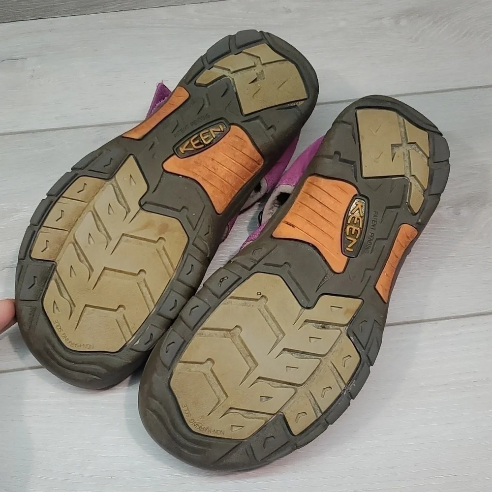 Keen Mens Newport Outdoor Waterproof Sandals Flats shoes sz 6
